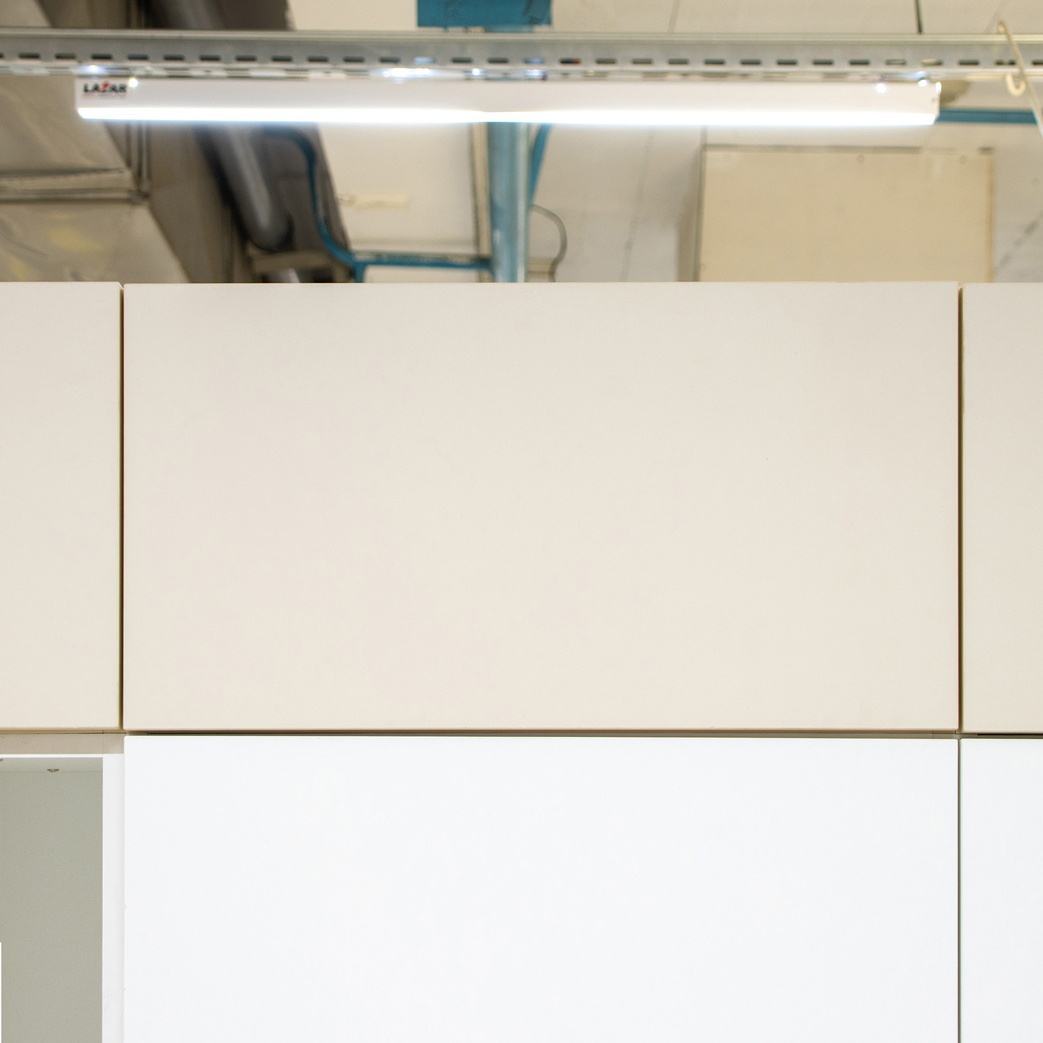 Шкаф навесной 400х300х550 мм BROZEX-WOOD Melissa, 3 ярус, белый / светло-бежевый