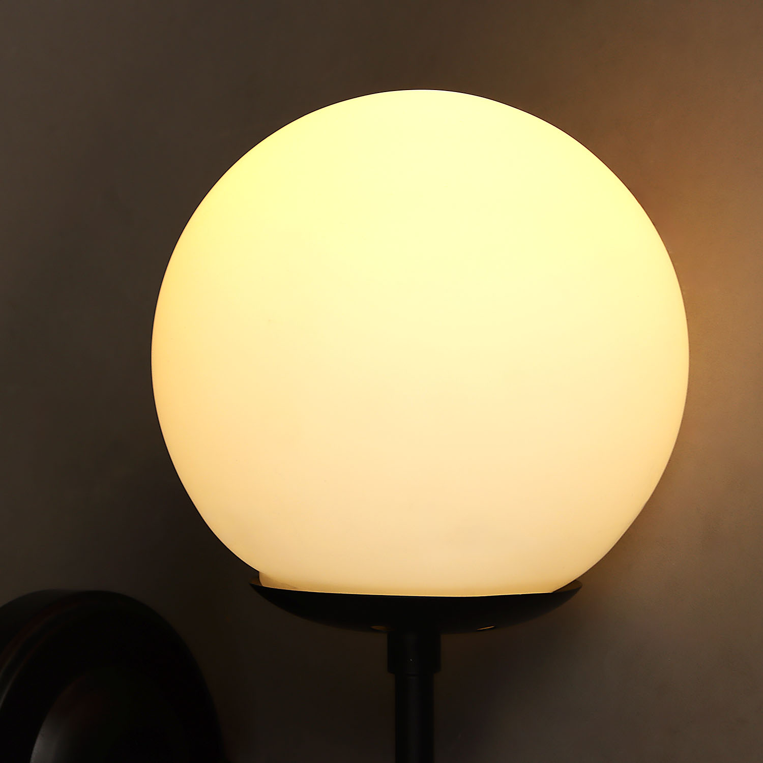 Бра N3142/1W 1*40W E27 220V (h=250, w=140, l=190) *1