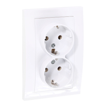 Розетка Бриллиант СП 2-мест. белая сз 16А IP20 UNIVersal 7947533