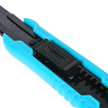 Нож строительный 18мм корпус пластик АВС направл.нерж.сталь автофиксация арт.2013FINLAND*24/288 Нож строительный 18мм корпус пластик АВС направл.нерж.сталь автофиксация арт.2013FINLAND*24/288